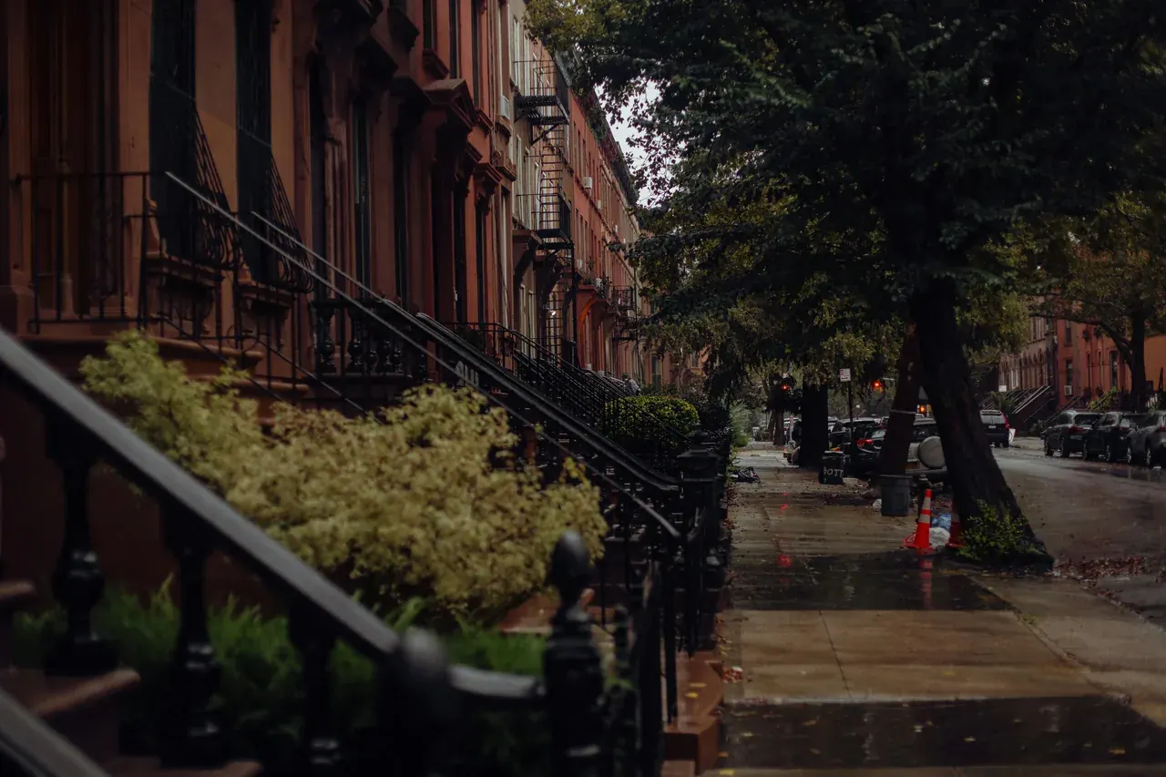 Boston Brownstone Renovation: Complete Historic District Compliance Guide