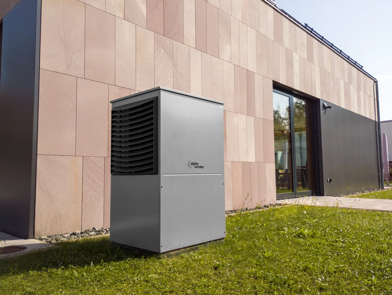 Licensed Massachusetts contractor performing ac maintenance